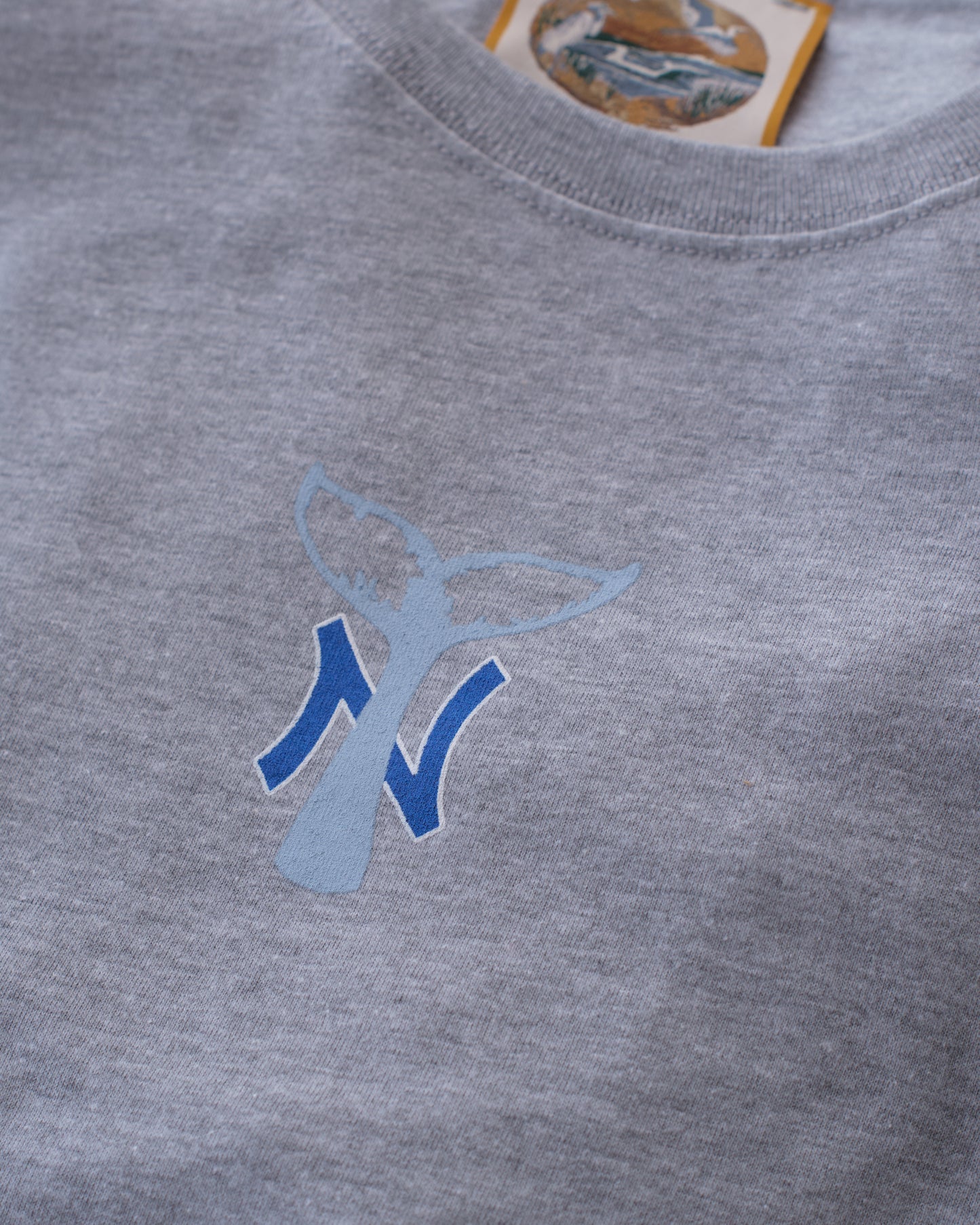 NY Whale Tail Tee Shirt - ( variant heather )