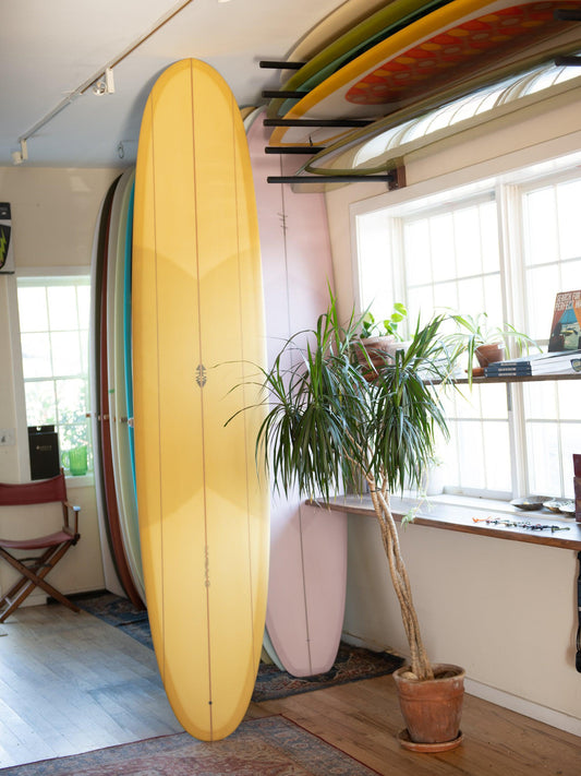Tyler Warren - Carving Noserider ( 9'9 )