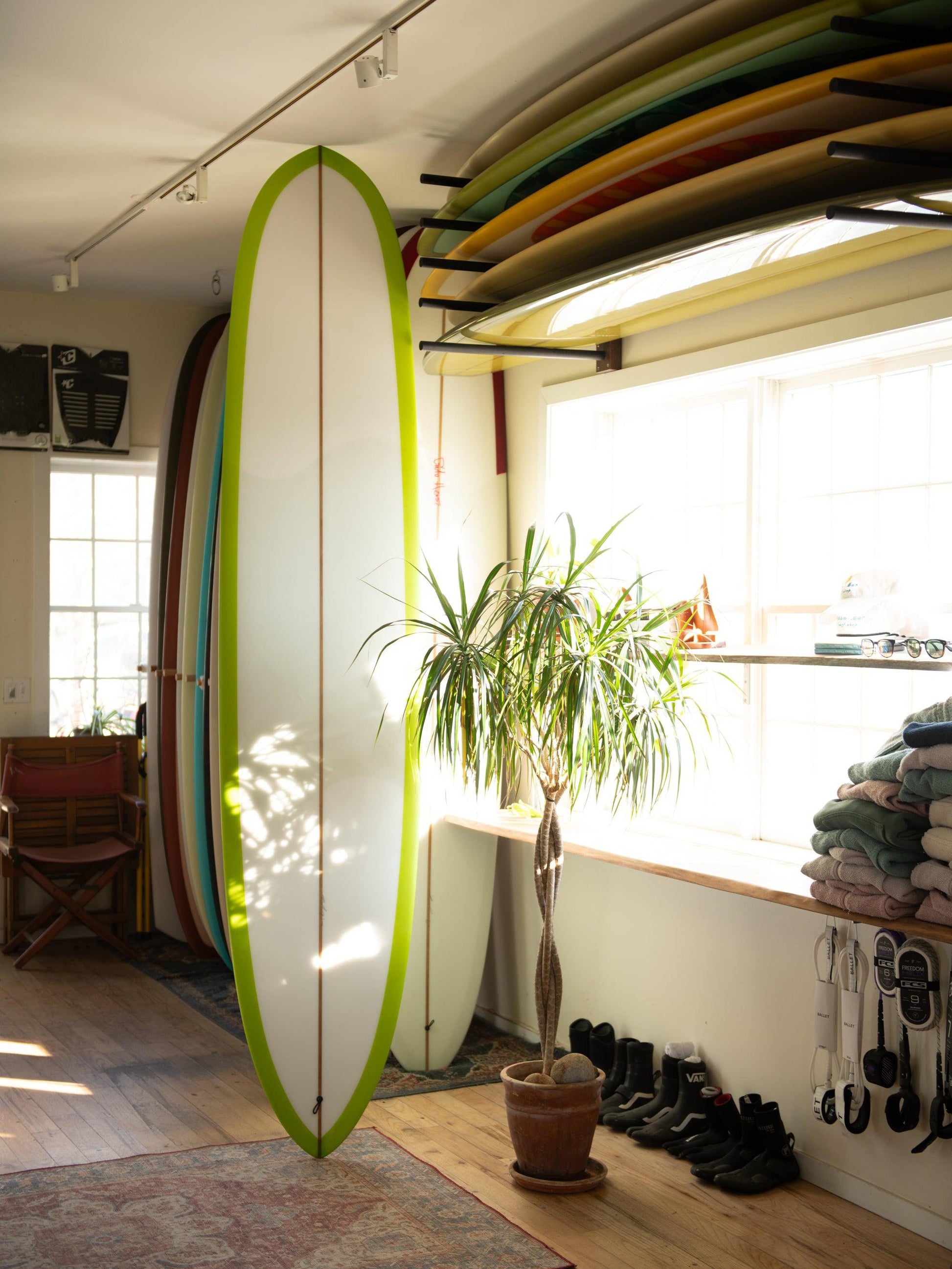 Creme Fat Cat- RK signed ( 9'8 )
